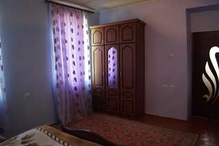 Гостевой дом Igor Bed and Breakfast Алидзор Бюджетный двухместный номер с 2 отдельными кроватями-10